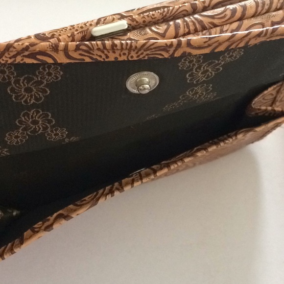 Pattern Leather Snap Flat Wallet - Picture 3 of 4